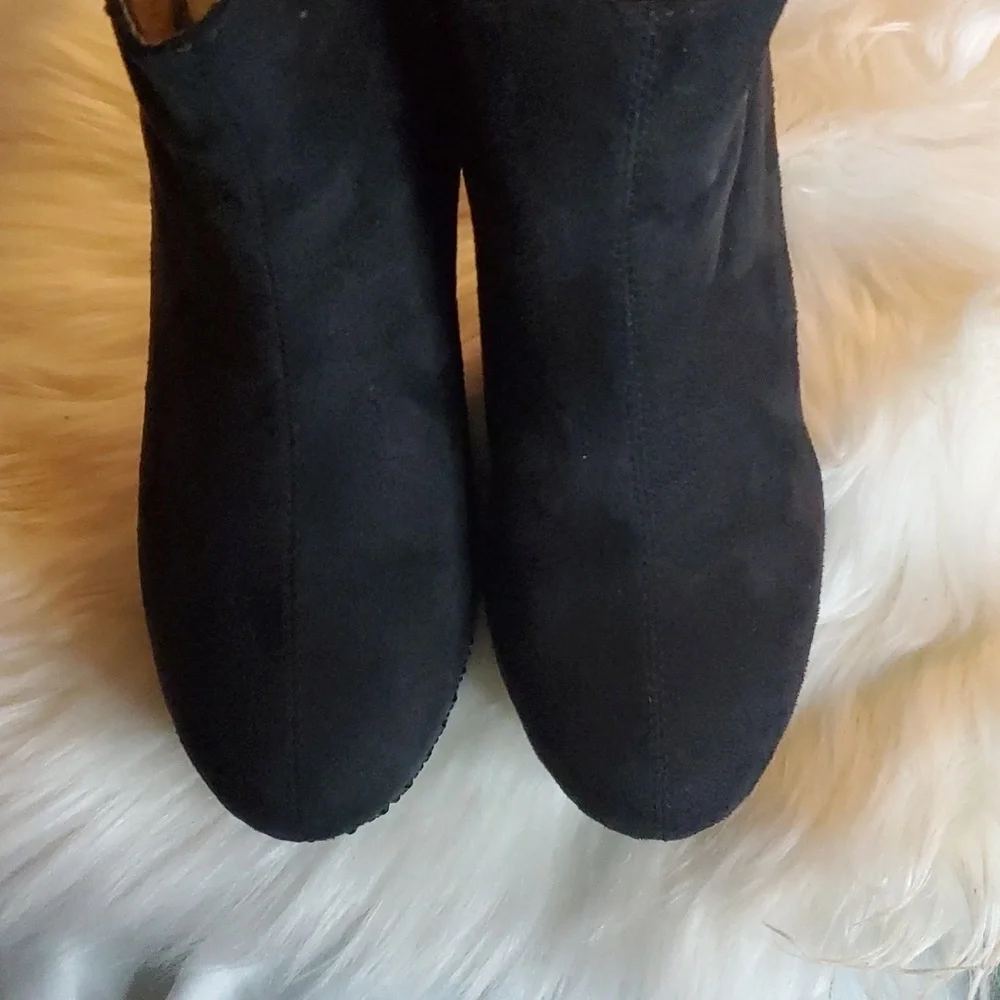 NEW Women’s Black Synthetic Suede Celtics Ankle Boots,Green Rhinestone Wedge